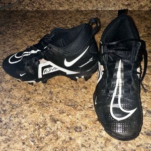 Youth football cleats 6.5